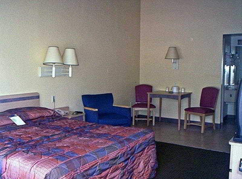 Super 8 By Wyndham Aberdeen Southern Pines Εξωτερικό φωτογραφία